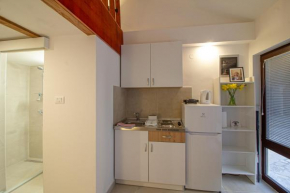 Entire Apartment Banjole
